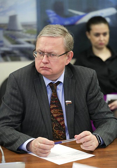 Заместитель Председателя Комитета по экономической политике Михаил Делягин