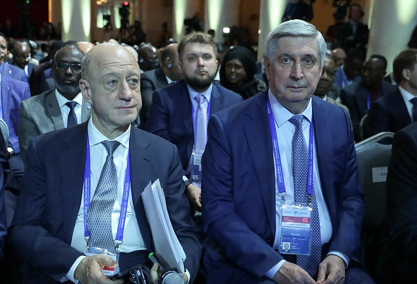 First Deputy Chairman of the State Duma Ivan Melnikov and Deputy Chairman of the State Duma Alexander Babakov