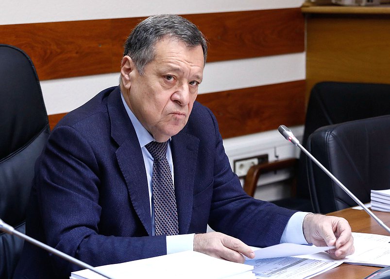 Председатель Комитета по бюджету и налогам Андрей Макаров