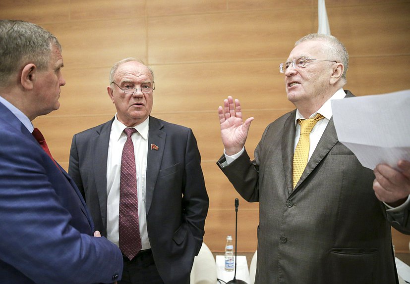First Deputy Chairman of the Committee on Labor, Social Policy and Veterans' Affairs Nikolai Kolomeitsev, leader of the CPRF faction Gennady Zyuganov and leader of the LDPR faction Vladimir Zhirinovskii