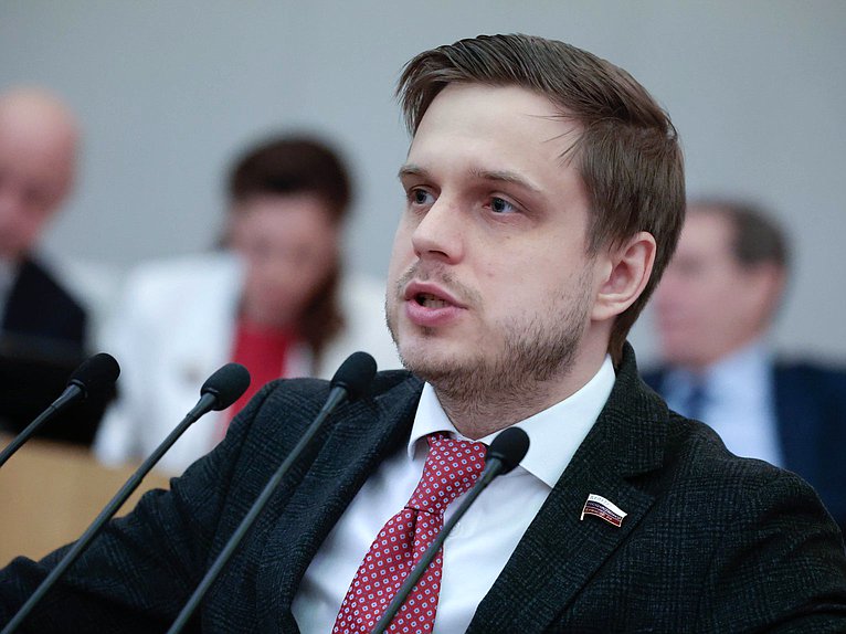 Первый заместитель Председателя Комитета по информационной политике, информационным технологиям и связи Антон Ткачев