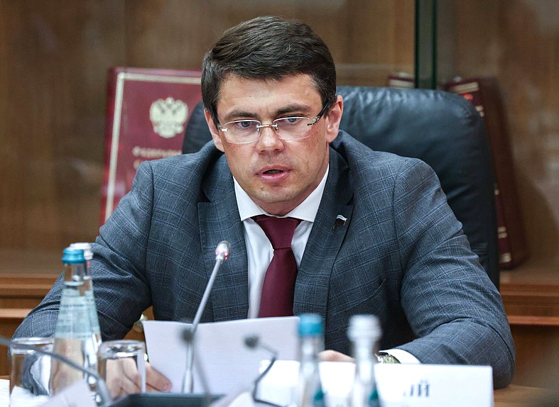 Председатель Комитета по информационной политике, информационным технологиям и связи Сергей Боярский