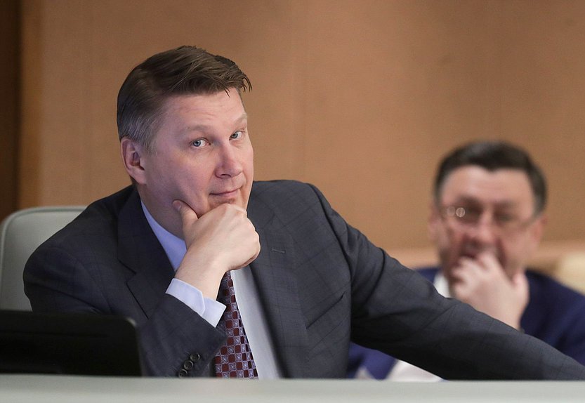 Полномочный представитель Правительства РФ в Государственной Думе Александр Синенко