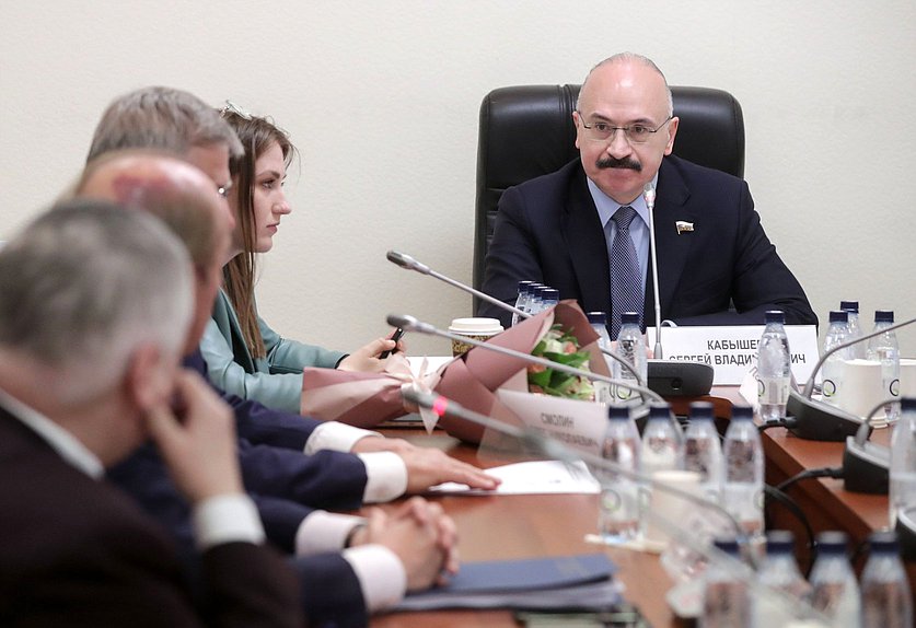 Председатель Комитета по науке и высшему образованию Сергей Кабышев