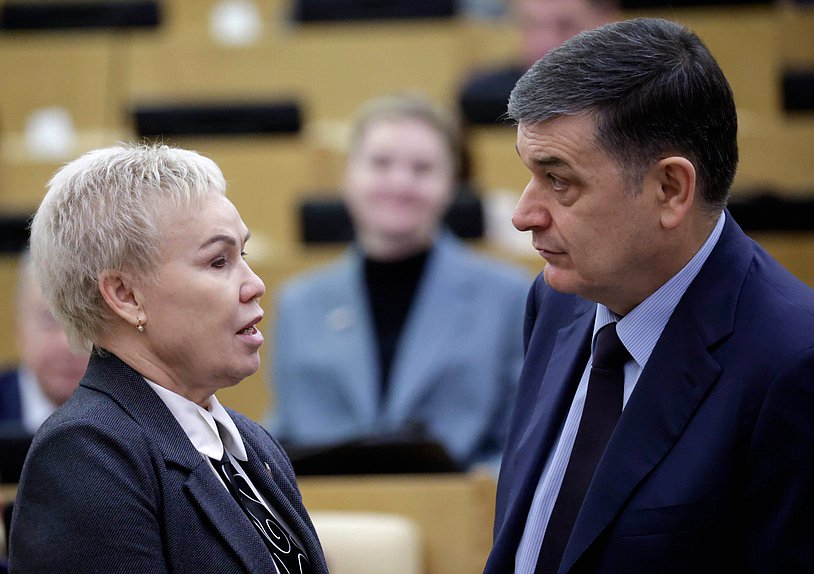 Член Комитета по физической культуре и спорту Рима Баталова и член Комитета по безопасности и противодействию коррупции Адальби Шхагошев