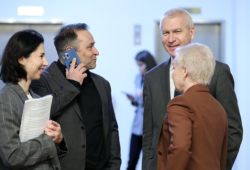 Председатель Комитета по физической культуре и спорту Дмитрий Свищев и Министр спорта РФ Олег Матыцин