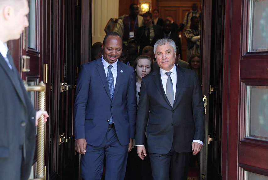 Chairman of the State Duma Vyacheslav Volodin and President of the Transitional Legislative Assembly of Burkina Faso Ousmane Bougouma