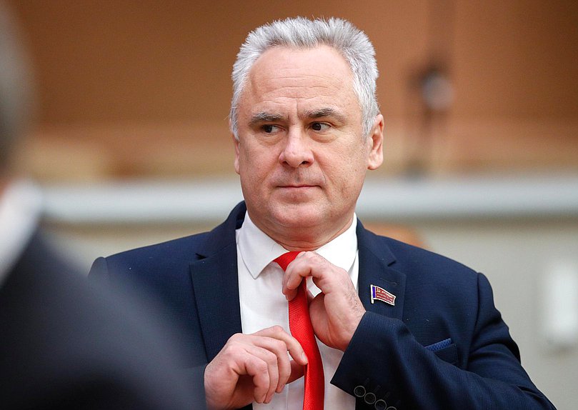 Член Комитета по бюджету и налогам Евгений Бессонов