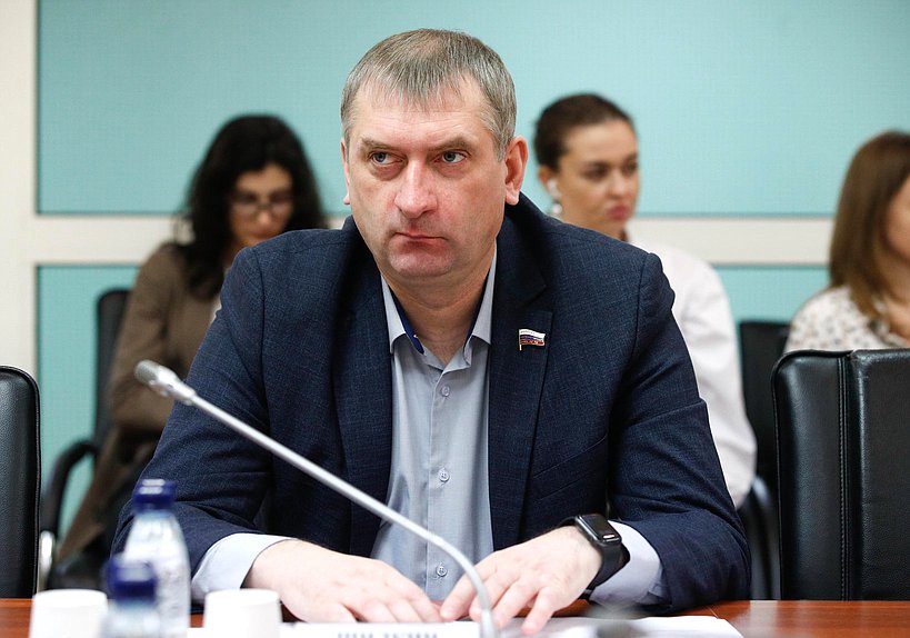 Член Комитета по энергетике Григорий Шилкин