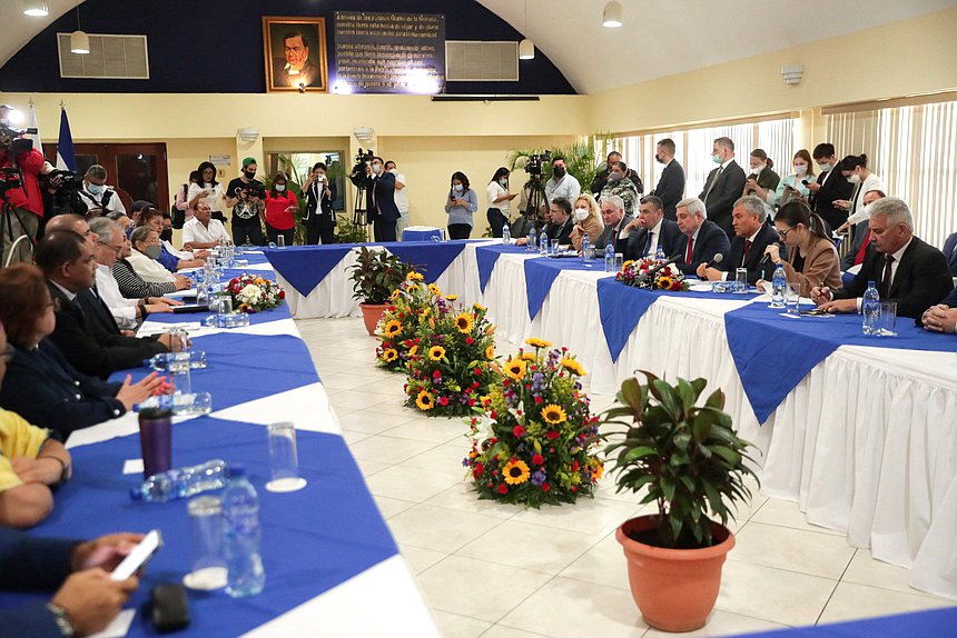 Reunión del Jefe de la Duma Estatal, Vyacheslav Volodin, con el Presidente de la Asamblea Nacional de la República de Nicaragua, Gustavo Porras Cortés