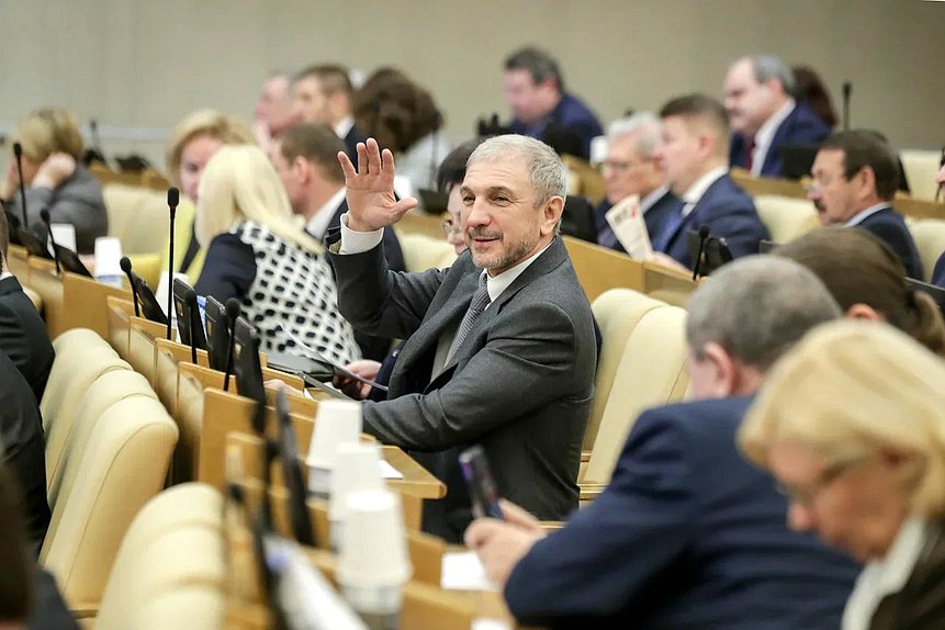 Член Комитета по энергетике Юшаа Газгиреев