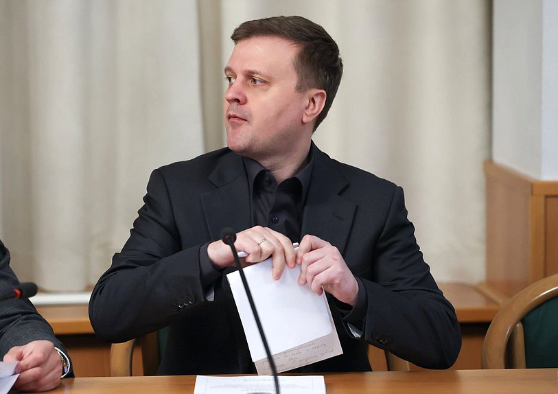 Председатель Комитета по региональной политике и местному самоуправлению Алексей Диденко