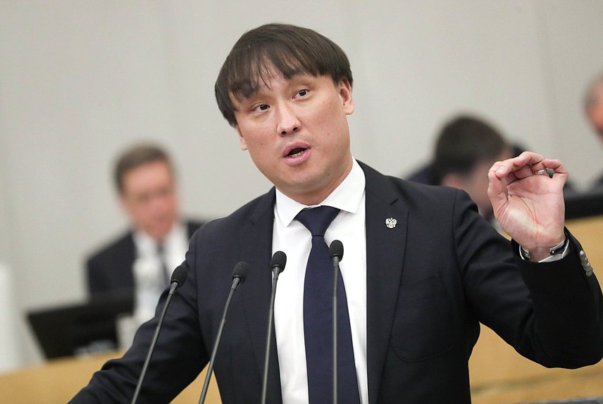 Председатель Комитета по туризму и развитию туристической инфраструктуры Сангаджи Тарбаев