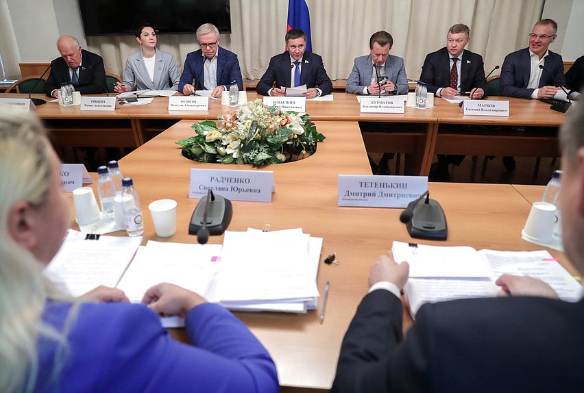 Заседание Комитета по экологии, природным ресурсам и охране окружающей среды