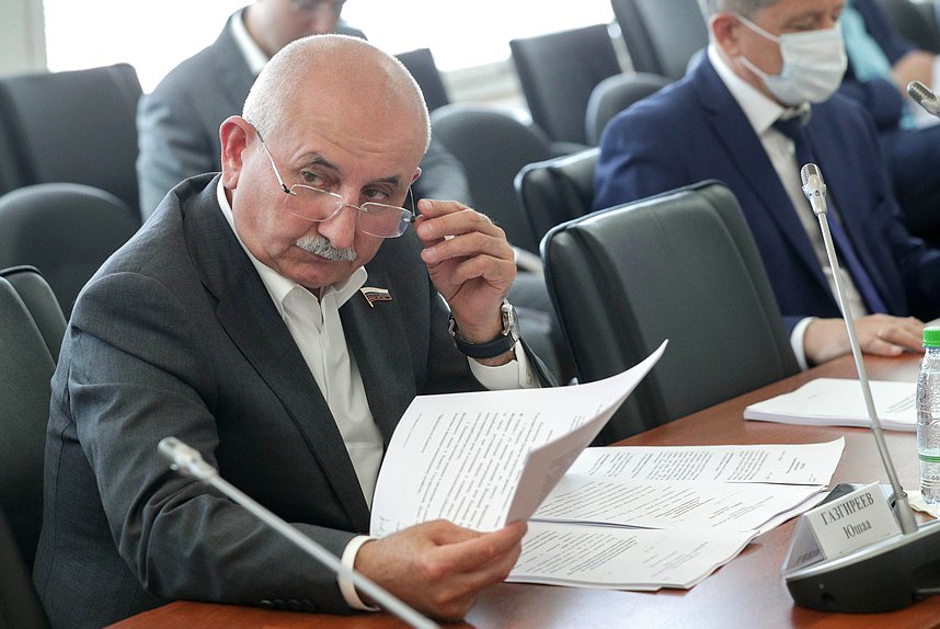 Член Комитета по энергетике Юшаа Газгиреев