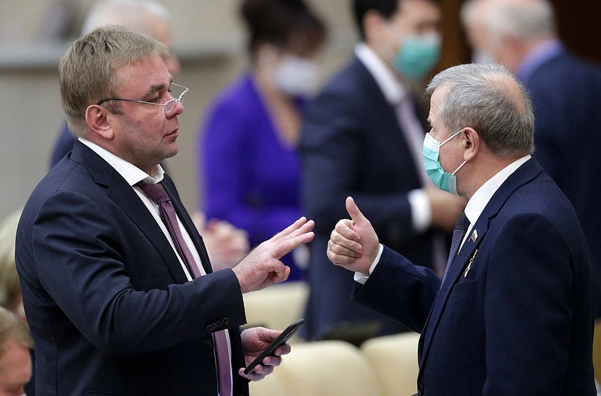 Член Комитета по транспорту и строительству Максим Сураев