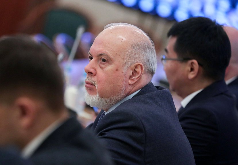 Член Комитета по экологии, природным ресурсам и охране окружающей среды Вадим Шувалов