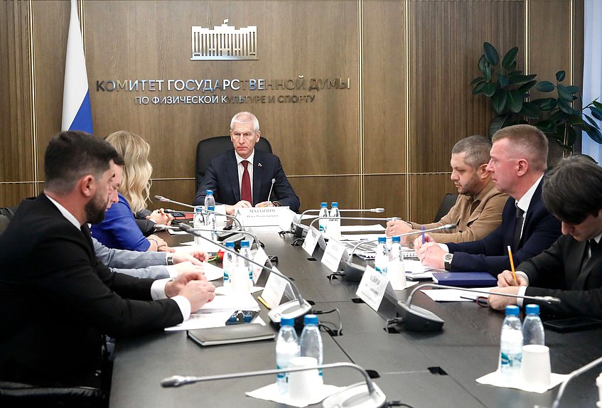 Председатель Комитета по физической культуре и спорту Олег Матыцин