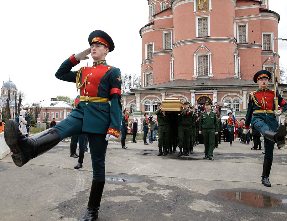 Участие Председателя Государственной Думы С.Е.Нарышкина в церемонии перезахоронения праха великого князя Николая Николаевича (младшего) и его супруги великой княгини Анастасии Николаевны. Донской монастырь.