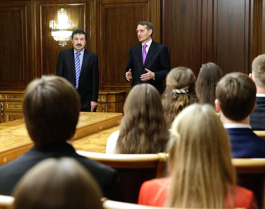 Сергей Нарышкин вручил премии "Студент года" учащимся Российской академии народного хозяйства и государственной службе при Президенте.