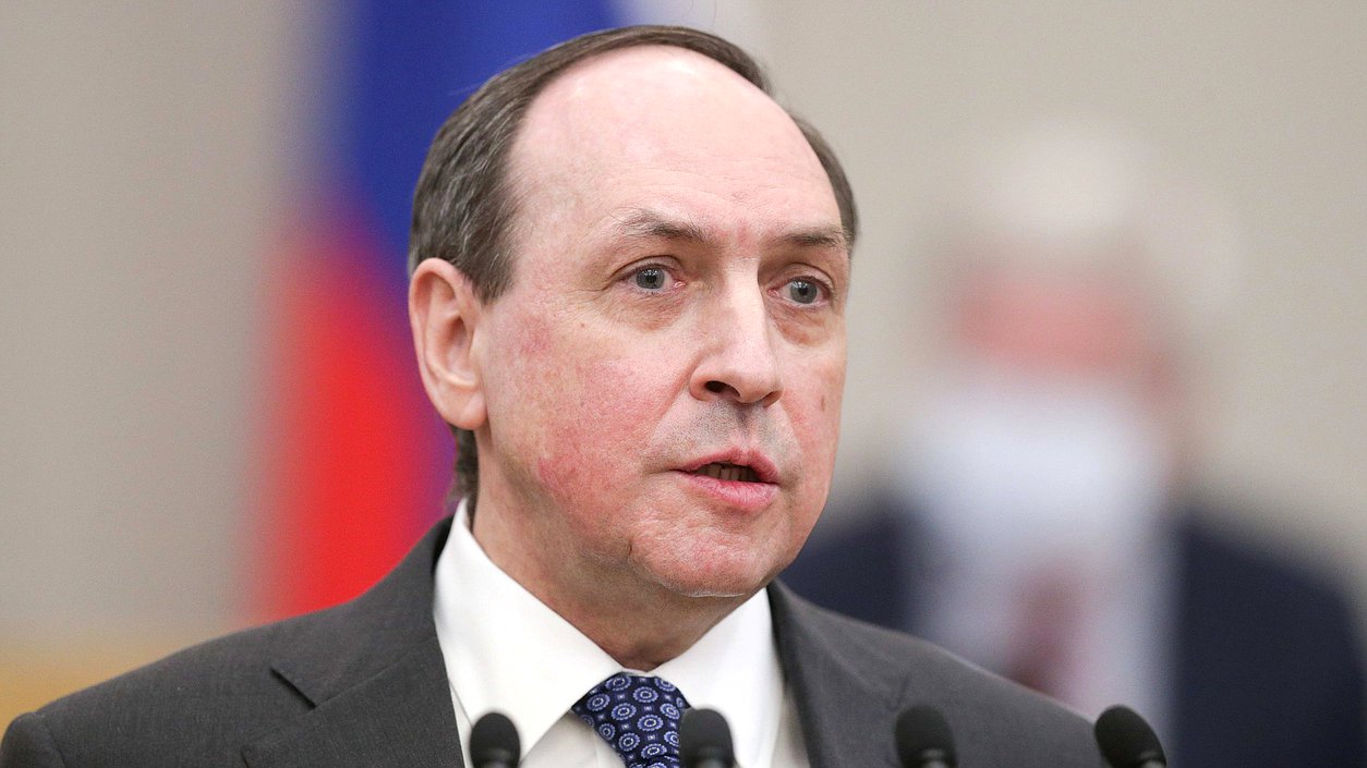 Председатель Комитета по образованию и науке Вячеслав Никонов