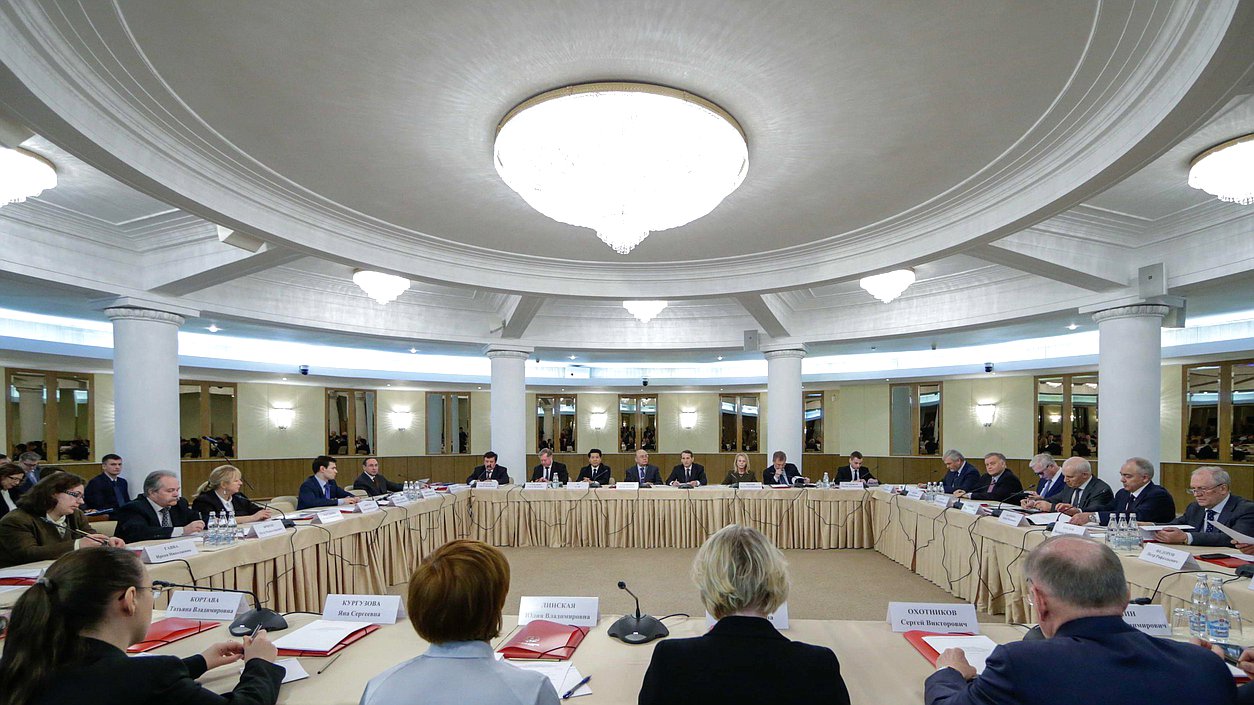 Заседание Организационного комитета по проекту создания российско-китайского университета на базе Московского государственного университета имени М.В. Ломоносова в Шэеньчжене.