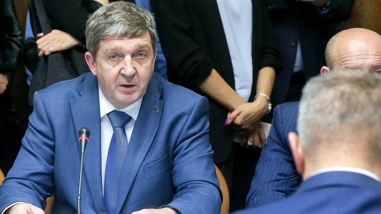 Начальник договорно-правового департамента МВД России Александр Авдейко