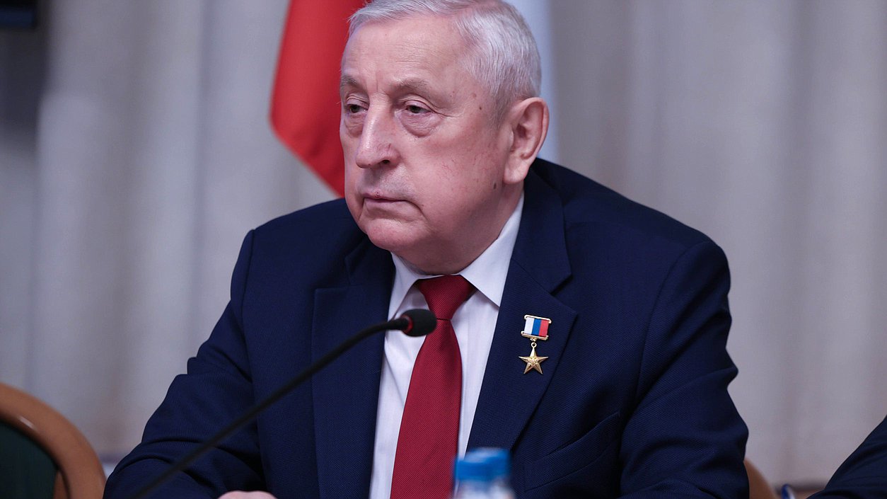 Председатель Комитета по развитию Дальнего Востока и Арктики Николай Харитонов