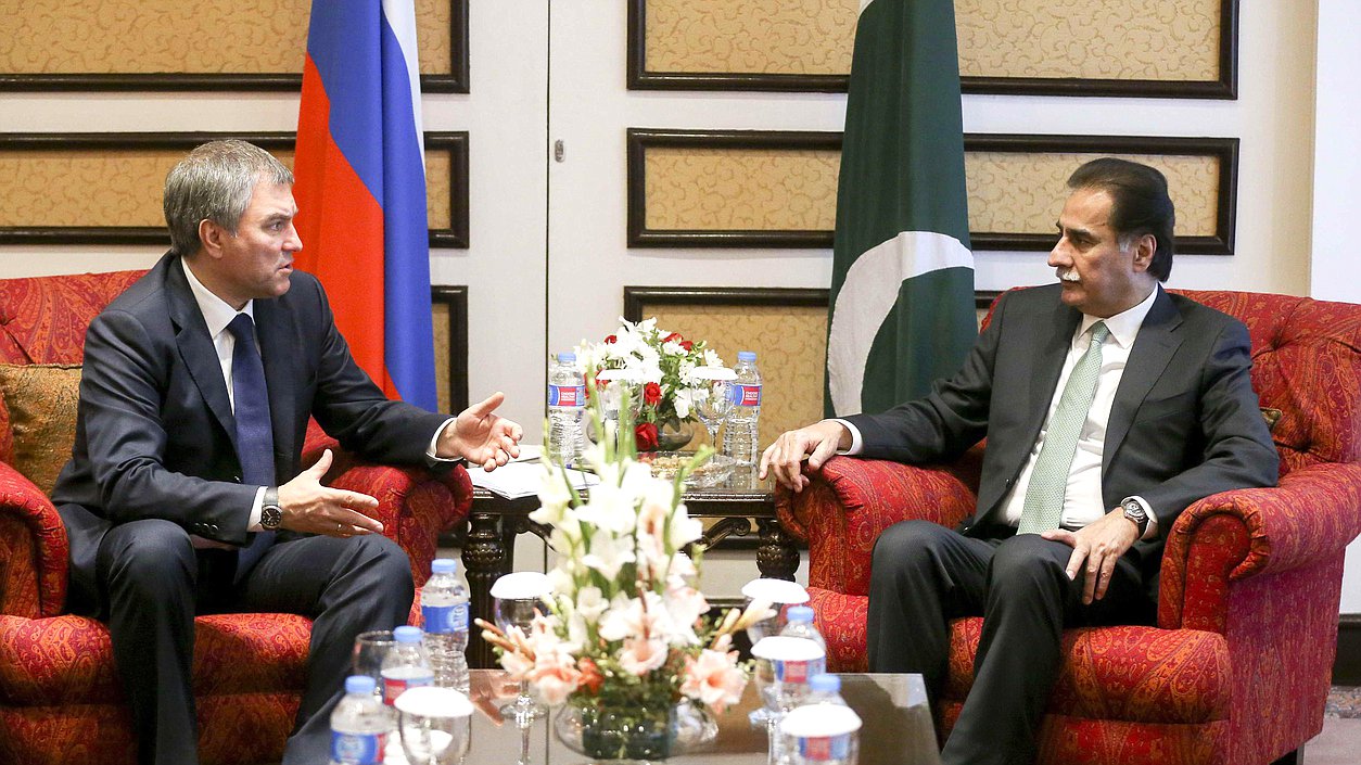 Встреча Председателя Государственной Думы Вячеслава Володина с Председателм Национальной Ассамблеи Исламской Республики Пакистан Сардаром Садиком. Автор фото: Марат Абулхатин/Фотослужба Государственной Думы
