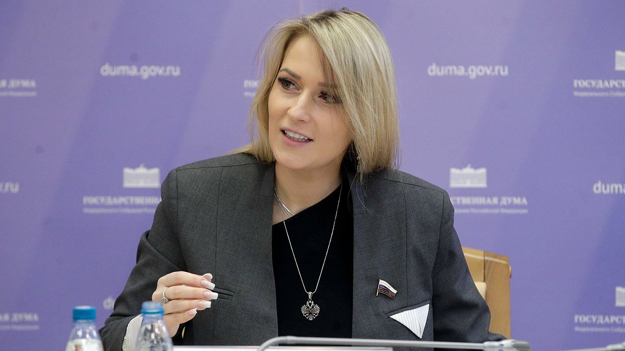 Председатель Комитета по развитию гражданского общества, вопросам общественных и религиозных объединений Яна Лантратова