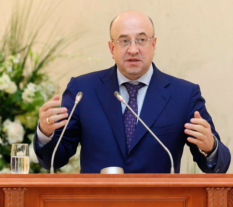   Пленарное заседание научно практической конференции на тему "К 150-летию судебной реформы в России: законодательная политика по совершенствованию судебной системы - история и современность"