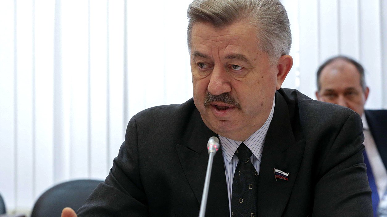 Заместитель председателя Комитета по делам Содружества Независимых Государств, евразийской интеграции и связям с соотечественниками Виктор Водолацкий