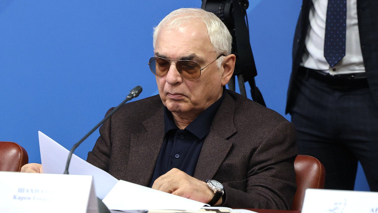 Генеральный директор киноконцерна «Мосфильм» Карен Шахназаров