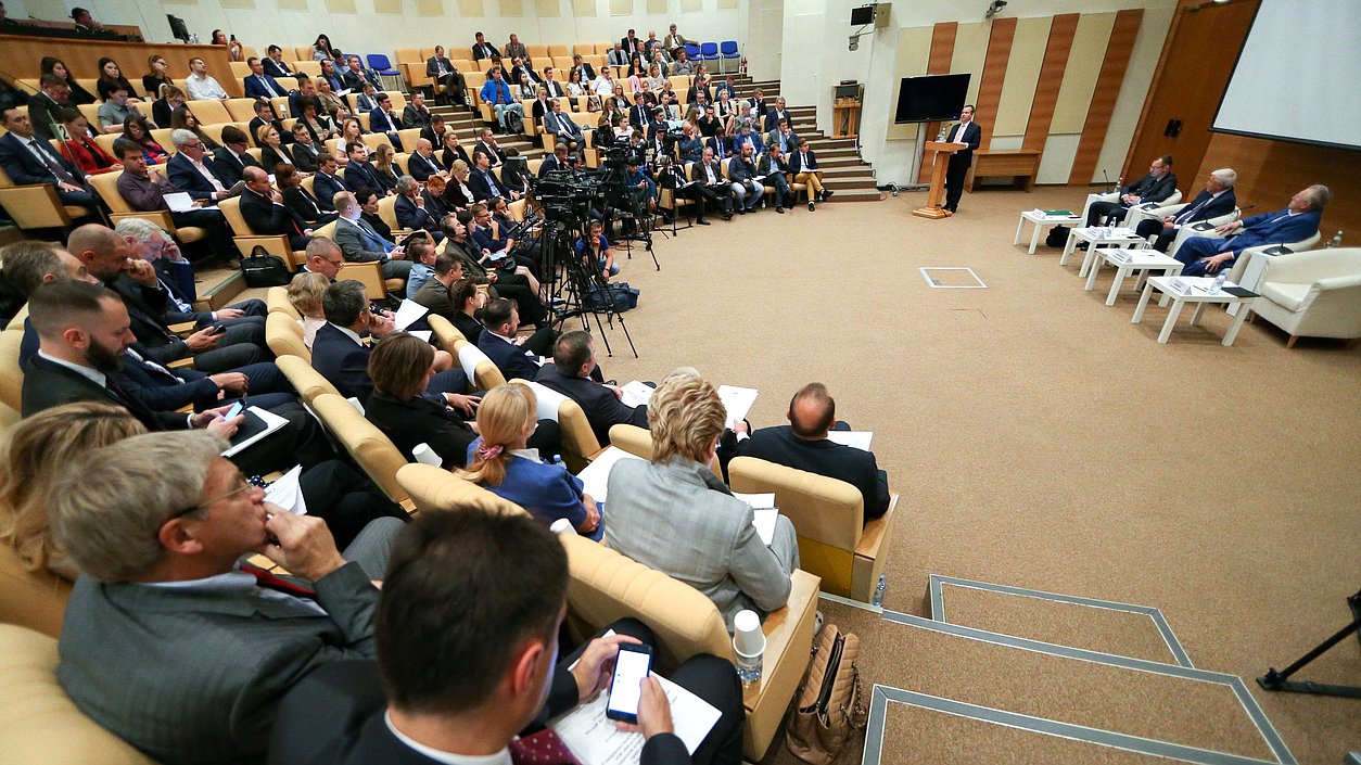 Парламентские слушания на тему: «Совершенствование Федерального закона „Об обязательном страховании гражданской ответственности владельцев транспортных средств“. Законодательный аспект. Тарифная политика»