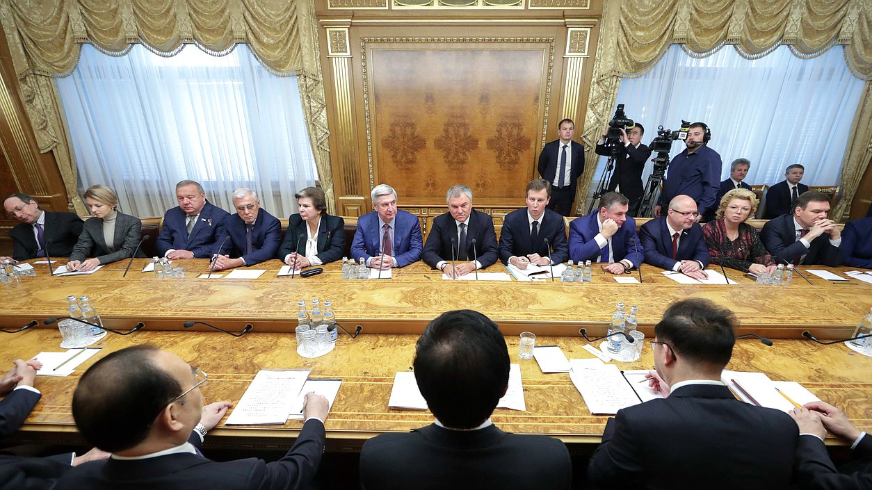 Встреча Председателя Государственной Думы Вячеслава Володина с Председателем Постоянного комитета Всекитайского собрания народных представителей КНР Ли Чжаньшу