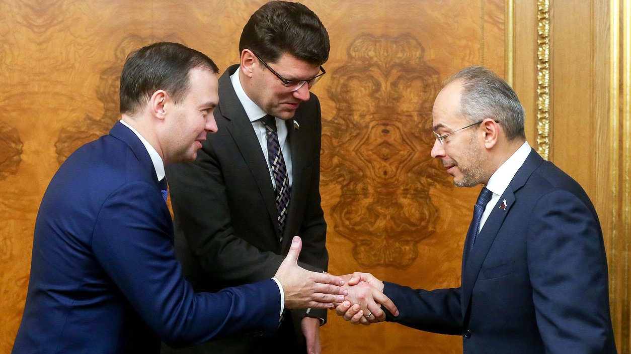 Chairman of the Committee on Natural Resources, Property and Land Nikolai Nikolaev, Deputy Chairman of the Committee on Economic Policy, Industry, Innovation, and Entrepreneurship Denis Kravchenko and First Deputy Chairman of the Committee on Natural Resources, Property and Land Iurii Afonin