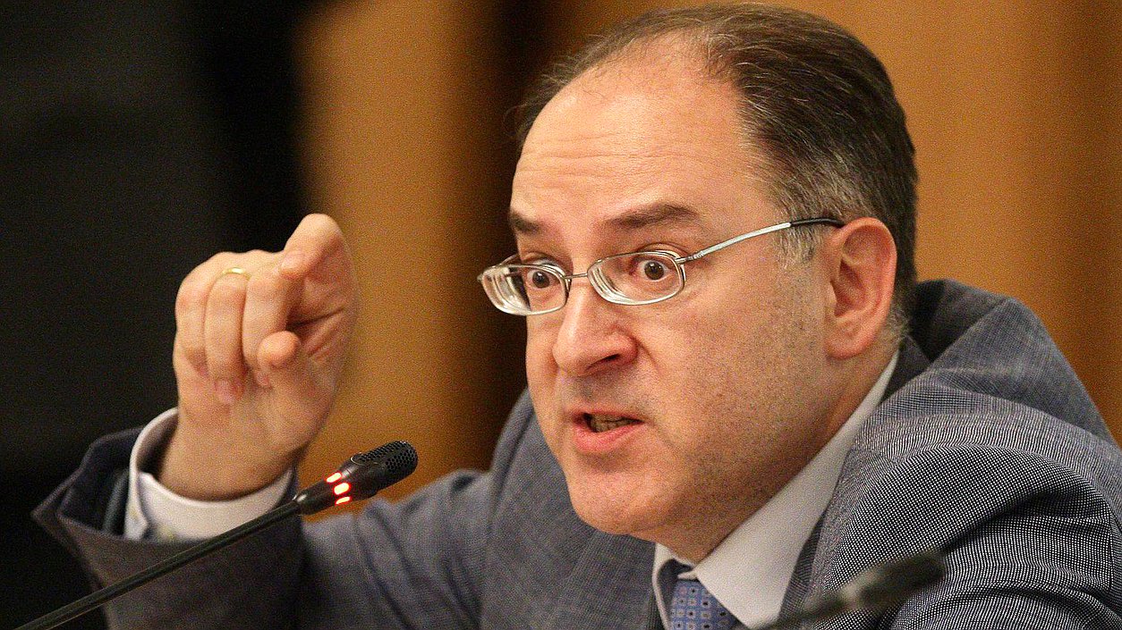 "Круглый стол" приуроченный к 20-летию Конституции и Федерального Собрания Российской Федерации. Андрей Сорокин.