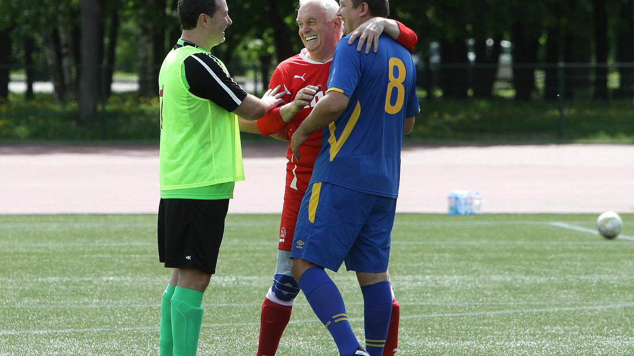  Ежегодный турнир по футболу между командами фракций Государственной Думы. Приветствие команд.