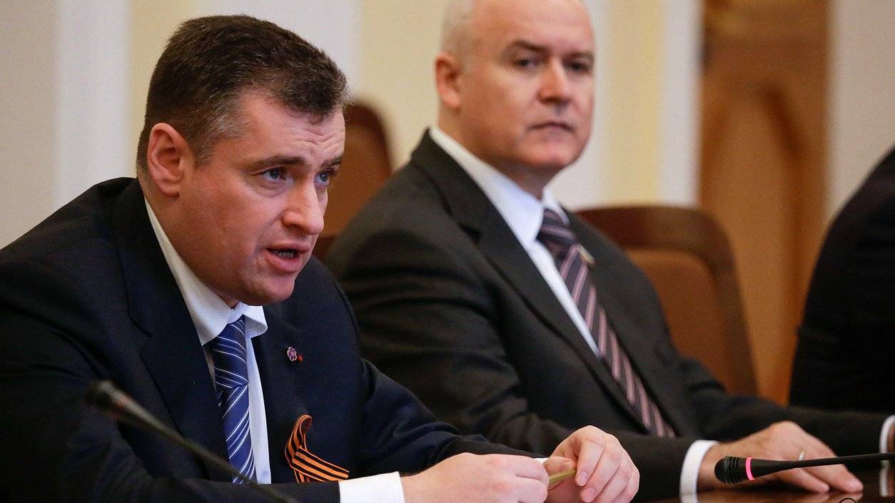 Рабочий визит Председателя Государственной Думы Федерального Собрания Российской Федерации С.Е. Нарышкина в Республику Армения. Встреча с Председателем Национального Собрания Республики Армения Г.Г. Саакяном в расширенном составе.