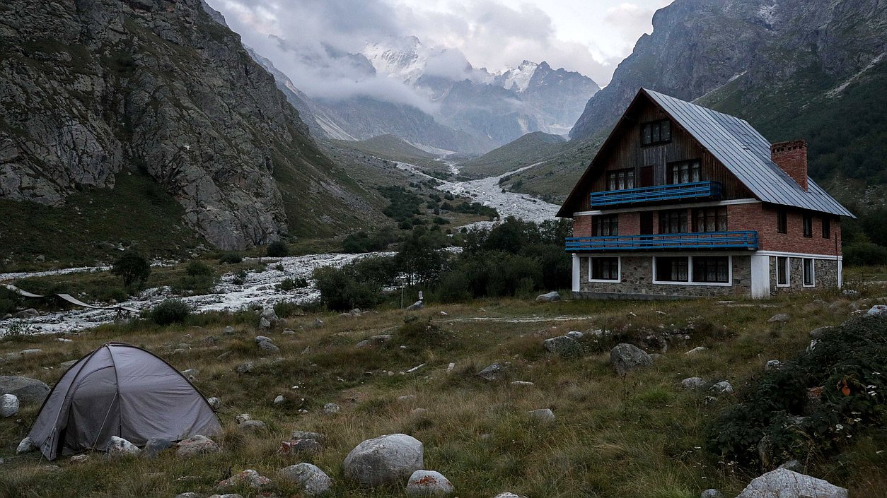 горы туризм Россия отель палатка отдых