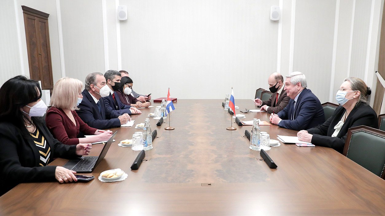 Meeting of First Deputy Chairman of the State Duma Ivan Melnikov and Minister of Higher Education of the Republic of Cuba Jose Ramon Saborido Loidi