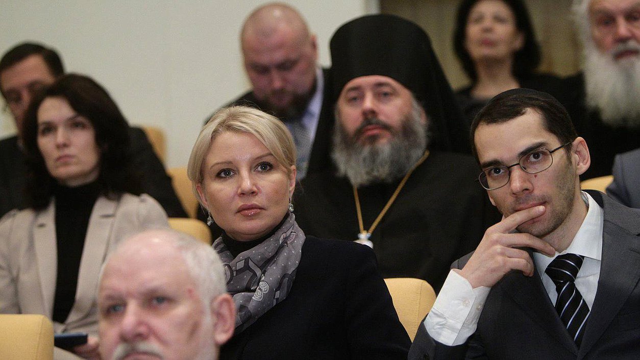 Заседание секции на тему "Церковь, государство и общество: задачи 21 века".