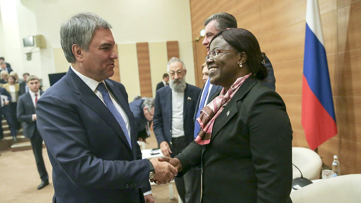 Chairman of the State Duma Viacheslav Volodin and Ambassador Extraordinary and Plenipotentiary of the Republic of Rwanda to the Russian Federation Jeanne d'Arc Mujawamariya