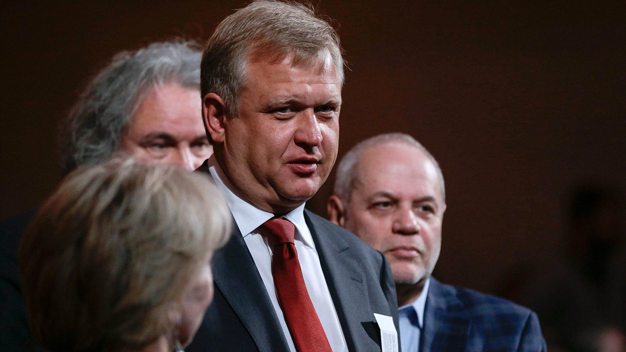 Торжественная церемония открытия Года литературы в России на сцене Московского Художественного театра имени А.П. Чехова.