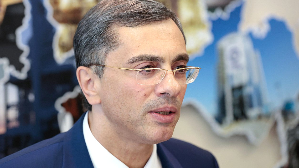 Председатель Комитета по промышленности и торговле Владимир Гутенев