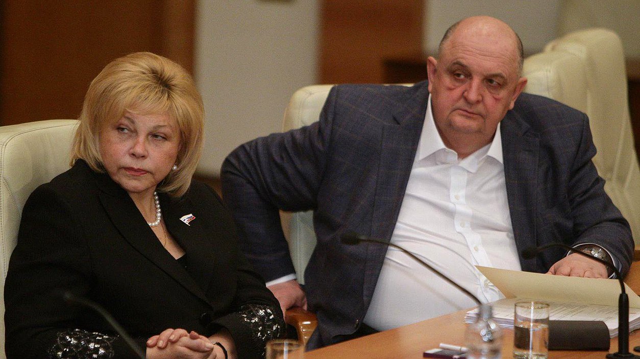 2014 04 21 . Лекция Ирины Антоновой. Елена Драпеко и Павел Хорошилов.