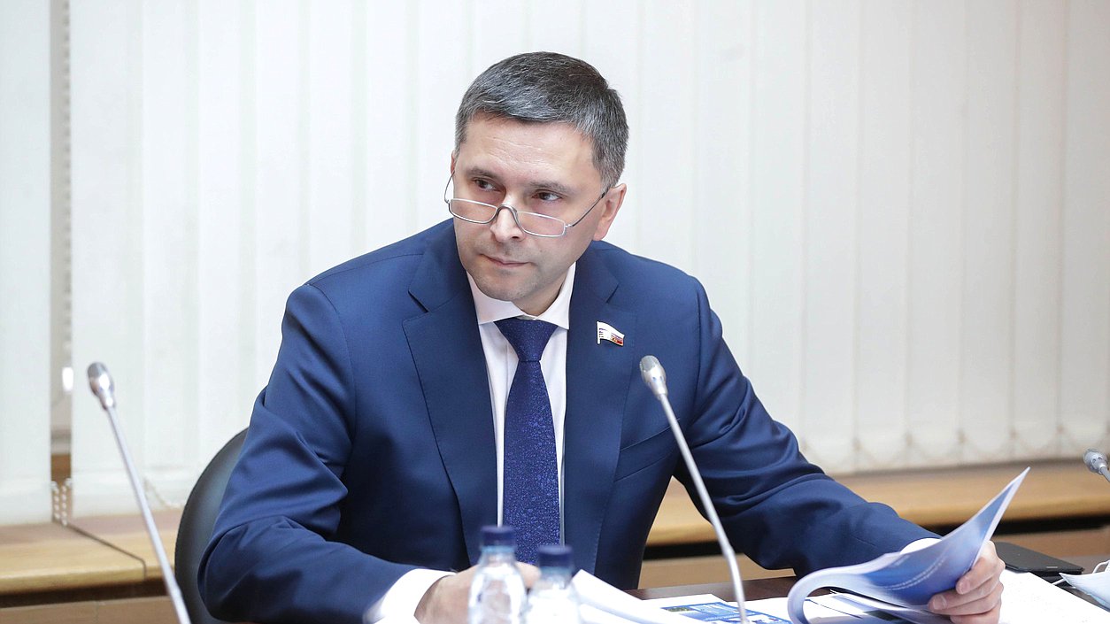 Председатель Комитета по экологии, природным ресурсам и охране окружающей среды Дмитрий Кобылкин