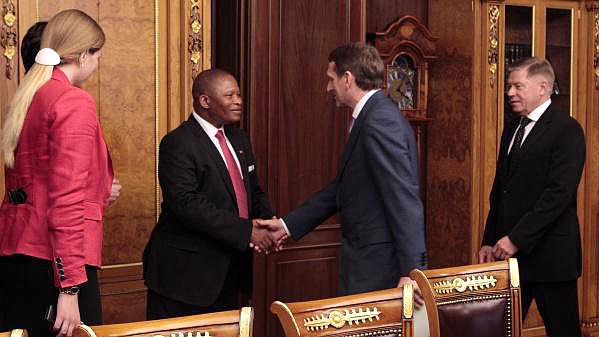 25 июня Председатель Государственной Думы Сергей Нарышкин принял делегацию Высшей судебной власти Южно-Африканской Республики