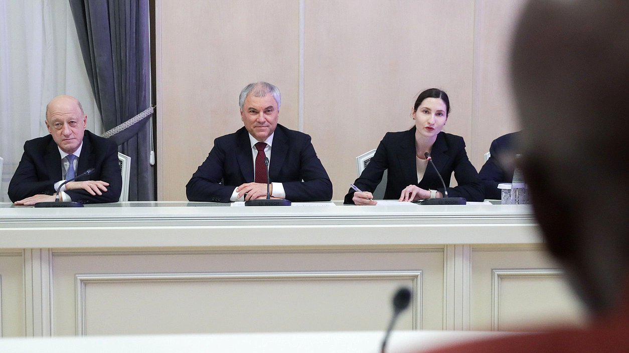 El Jefe de la Duma Estatal, Vyacheslav Volodin, y el Jefe Adjunto de la Duma Estatal, Alexander Babakov