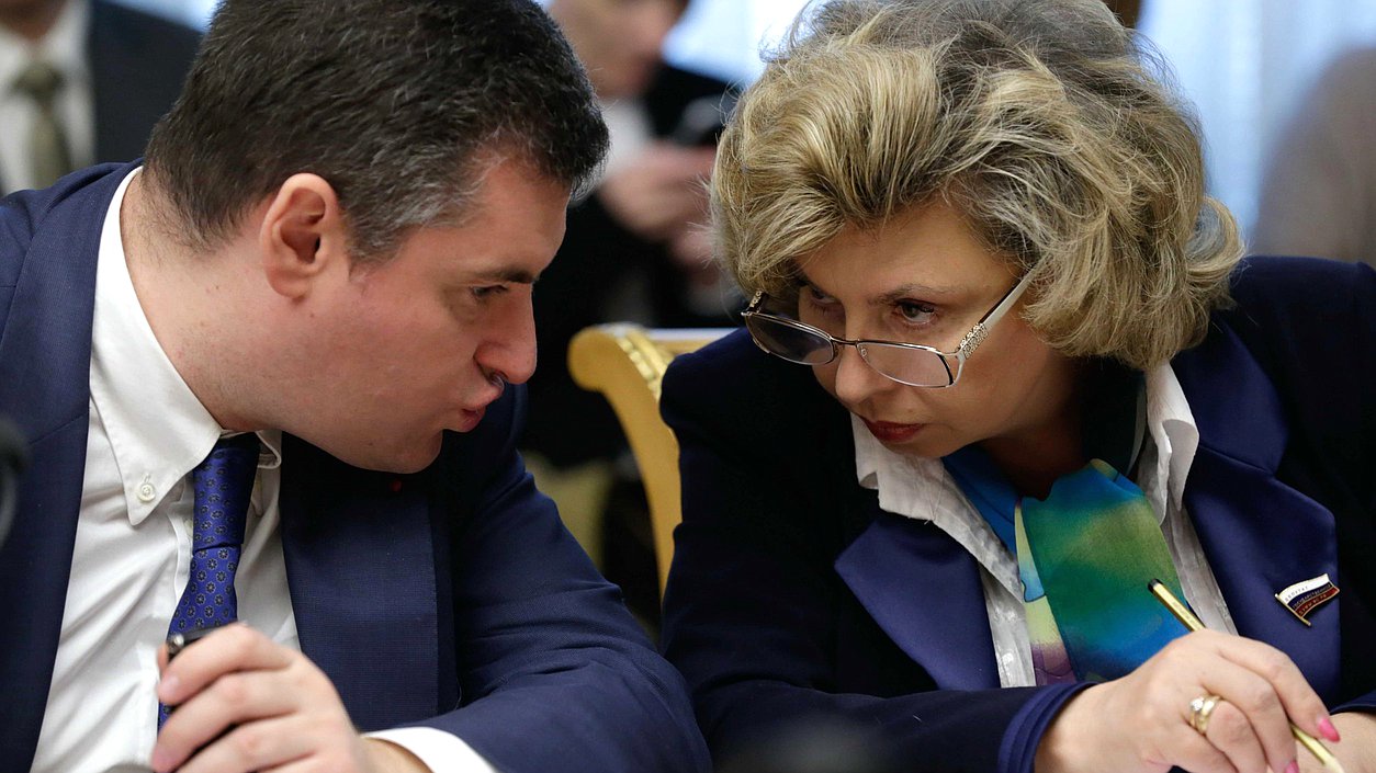 Заседание рабочей группы при Председателе Государственной Думы Федерального Собрания Российской Федерации по правовому анализу законодательных процедур и принимаемых на Украине правовых актов.